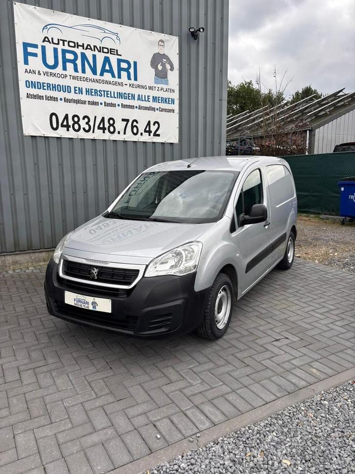 Peugeot Partner benzine 60.000 km !, Auto's, Bestelwagens en Lichte vracht, Bedrijf, Te koop, Schuifdeur, Peugeot, Benzine, Euro 6