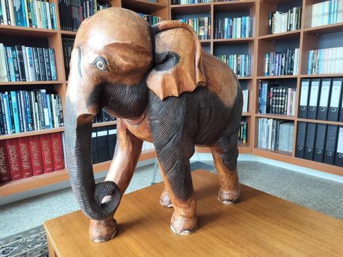 Groot houten beeld van Indische Olifant, Antiek en Kunst, Kunst | Beelden en Houtsnijwerken, Ophalen