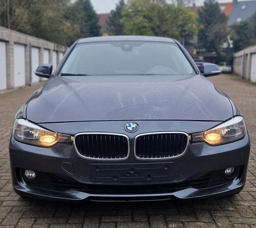 BMW 320i Turbo / 2012 / ESSENCE / 158.000km, Autos, BMW, Particulier, Série 3, ABS, Caméra de recul, Phares directionnels, Régulateur de distance