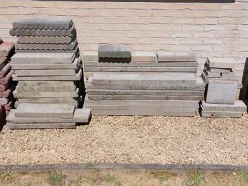 Te koop lot boordstenen (grijs) beschikbaar voor biedingen