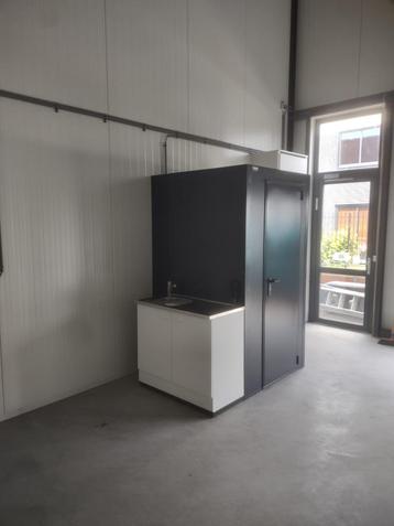 Toilet unit met keukenblok | Wc met pantry | Plug en play beschikbaar voor biedingen
