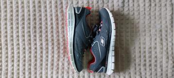 Skechers Sport dames m 37. beschikbaar voor biedingen