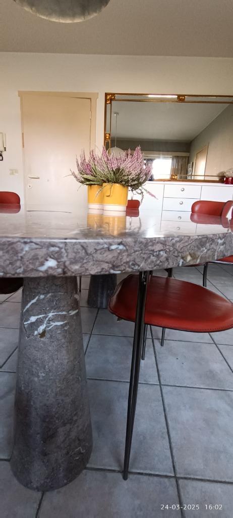 Ovale marmeren tafel/Italiaanse architect Angelo Mangiarotti, Antiek en Kunst, Antiek | Meubels | Tafels, Ophalen