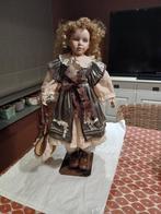 Pop porseleinen 66cm hoog, Verzamelen, Poppen, Ophalen