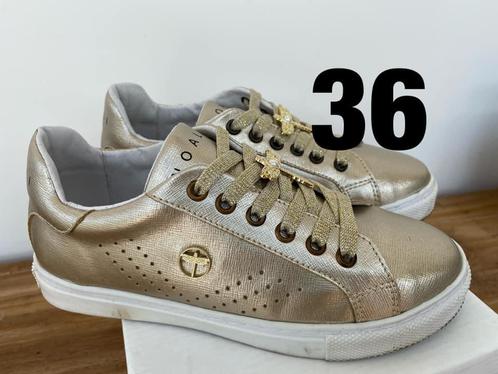 Gouden sneakers Noali communie / lentefeest, maat 36, Enfants & Bébés, Vêtements enfant | Chaussures & Chaussettes, Comme neuf