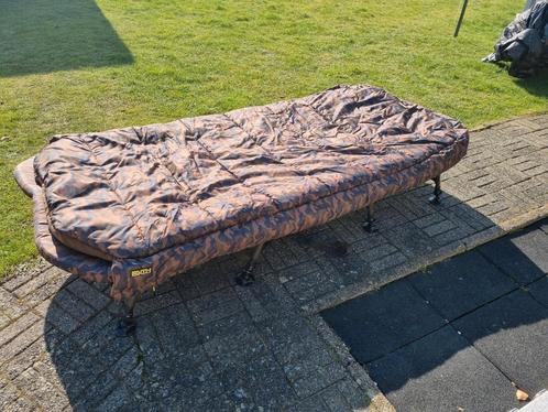 karpervis bedchair, Watersport en Boten, Hengelsport | Karpervissen, Zo goed als nieuw, Ophalen of Verzenden