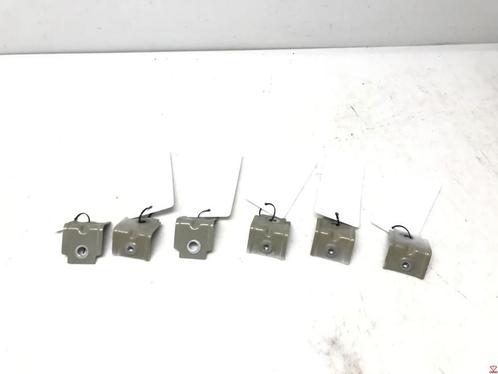 VW Passat B8 Zijscherm Spatbord Steun Links Rechts 3G0809471, Auto-onderdelen, Carrosserie, Volkswagen, Gebruikt