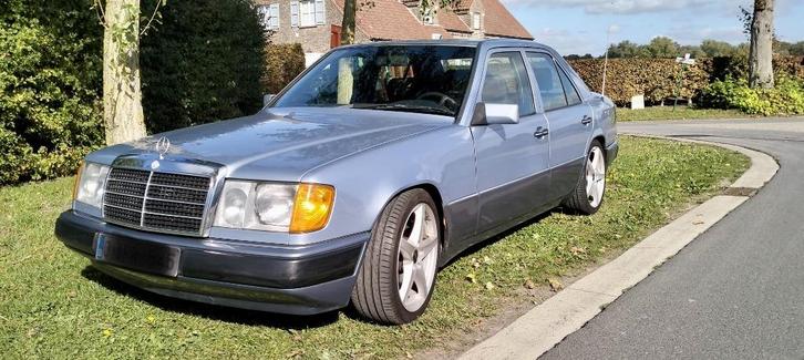 Mercedes Benz 230 E W124, Auto's, Mercedes-Benz, Particulier, 200-Serie, ABS, Lichtmetalen velgen, Trekhaak, Benzine, Berline
