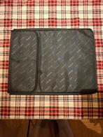 Laptophoes 17 inch Targus, Computers en Software, Laptophoezen, Ophalen of Verzenden, 17 inch of meer, Zo goed als nieuw, Targus