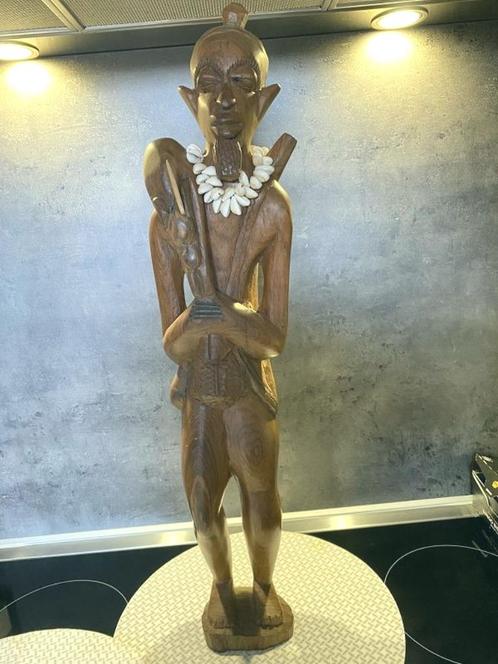 Zelzame afrikaanse Jager met antiloop  70 cm, Antiek en Kunst, Kunst | Niet-Westerse kunst, Ophalen of Verzenden