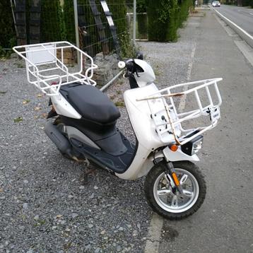 Yamaha NEOS 4-scooters - oude Bpost-scooter beschikbaar voor biedingen