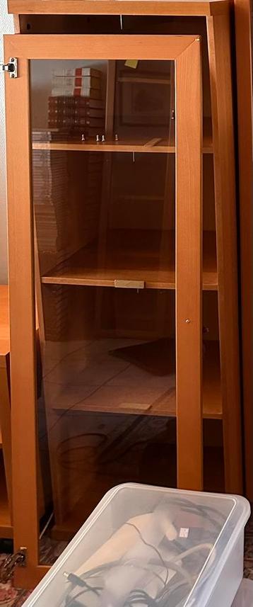 IKEA kast beschikbaar voor biedingen