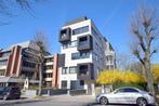 Appartement à Woluwe-Saint-Lambert, 2 chambres, Appartement, 135 m², 2 kamers