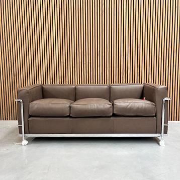 Cassina LC2 bank - Le Corbusier Mocca leder