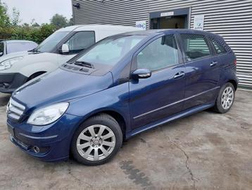 PORTIERRUIT LINKS VOOR Mercedes-Benz B (W245,242) beschikbaar voor biedingen
