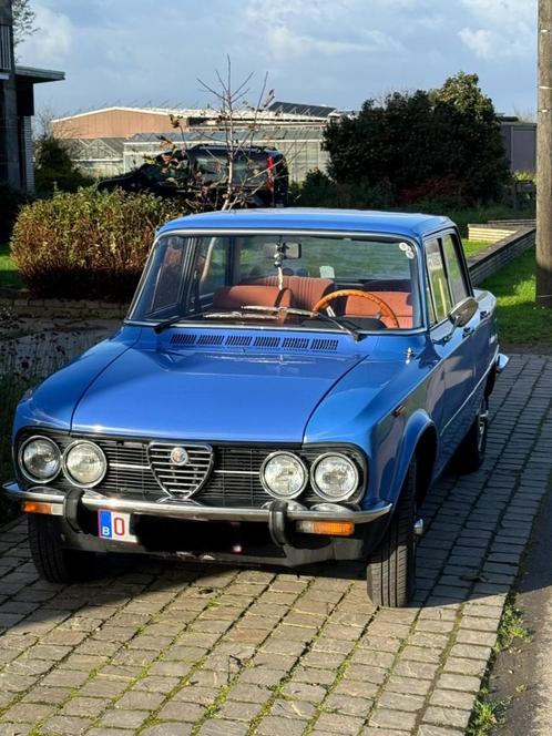 Alfa Romeo Giulia super nuova 1300, Autos, Oldtimers & Ancêtres, Particulier, Alfa Romeo, Essence, Autre carrosserie, 5 portes