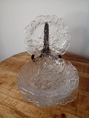 4 prachtige unieke frosted glas diepe borden-Pukeberg Sweden beschikbaar voor biedingen