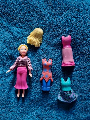 Poly pocket vintage magneetpopje met 4 outfits en kapsel