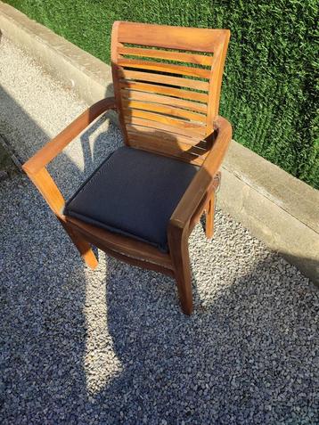  8 Fauteuils de jardin en teck huilé (Wood Stock)  beschikbaar voor biedingen