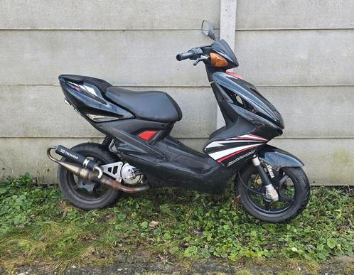 Vandaag beschikbaar tegen scoot+€ van jouw kant, Fietsen en Brommers, Scooters | Yamaha, Zo goed als nieuw, Aerox, Ophalen
