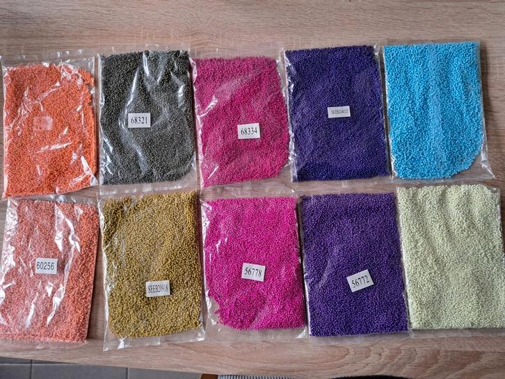 Beaucoup de perles et de bagues pour la fabrication de bijou, Hobby & Loisirs créatifs, Fabrication de Perles & Bijoux, Enlèvement