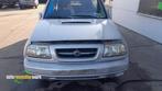 Voorbumper van een Suzuki Grand Vitara (Grand Vitara 98-), Auto-onderdelen, 3 maanden garantie, Gebruikt, Suzuki, Bumper