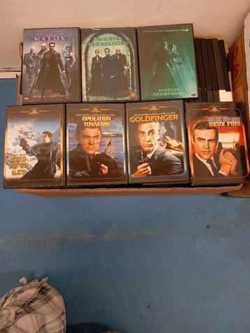 Lot de dvd beschikbaar voor biedingen