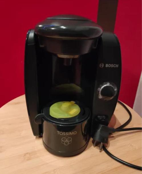 Machine à café Tassimo comme neuve, Elektronische apparatuur, Koffiezetapparaten, Zo goed als nieuw, Koffiepads en cups, Espresso apparaat
