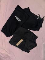 Essentials Fear of God, Ophalen