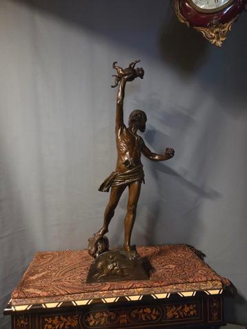 Très beau bronze ancien provenant d'un chasseur, Enlèvement, Bronze