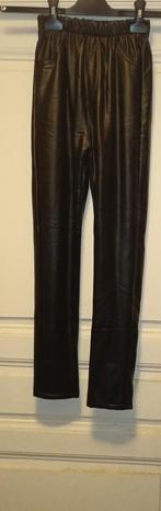 Legging simili cuir 12 ans, Enfants & Bébés, Vêtements enfant | Autre, Envoi, Neuf, Fille