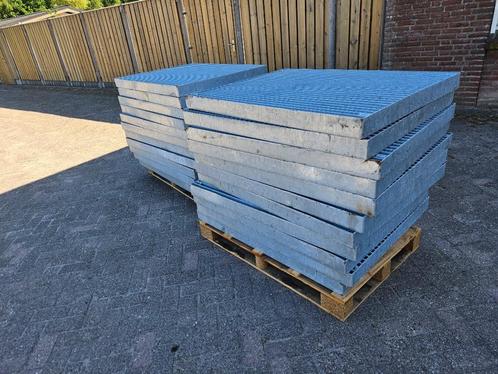 37 zware gegalvaniseerde roosters, Voor bv spuitplaats., Doe-het-zelf en Bouw, Metalen, Nieuw, Ophalen