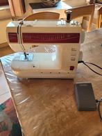 Naaimachine Toyota ES121 RS2000, Hobby en Vrije tijd, Ophalen, Zo goed als nieuw, Naaimachine