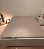 Bed - 160 cm, Huis en Inrichting, Slaapkamer | Bedden, Ophalen, Wit, Zo goed als nieuw, Twijfelaar