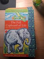 Alexander McCall Smith The full cupboard of life, Ophalen of Verzenden, Zo goed als nieuw