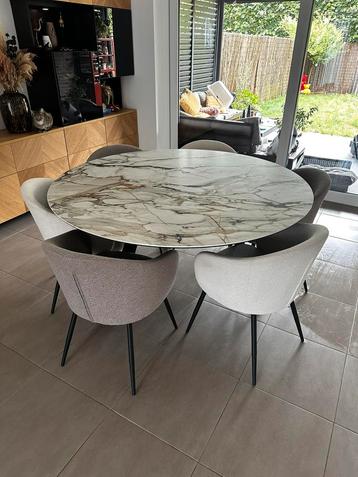 Keramieke Eettafel 150cm + 6 stoelen (JUNTOO) beschikbaar voor biedingen