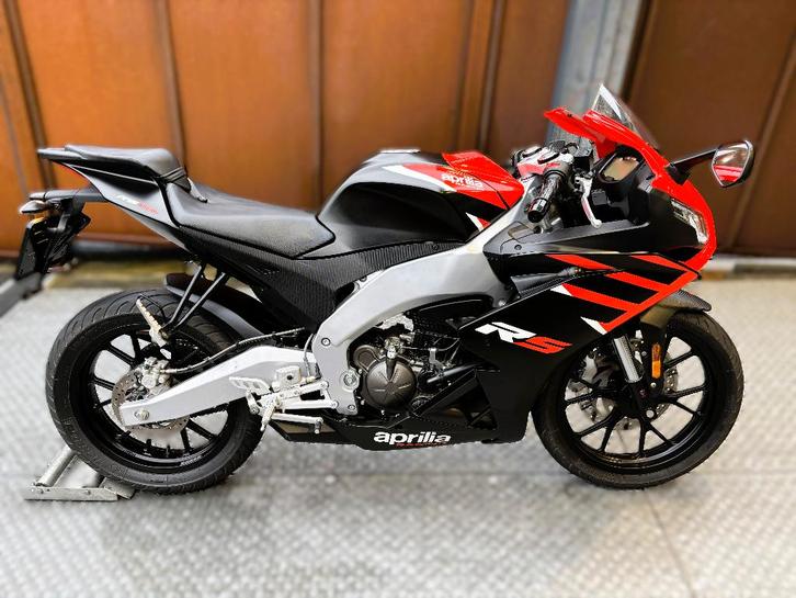 RS 125cm³ ABS 2023 permis B voiture gar 1,2,3ans jhb, Motoren, Motoren | Aprilia, Bedrijf, Sport, 11 kW of minder, 1 cilinder