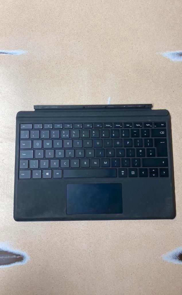 Microsoft Surface Pro Type Cover – Geschikt voor Pro 3 t/m 7, Computers en Software, Toetsenborden, Zo goed als nieuw, Qwerty