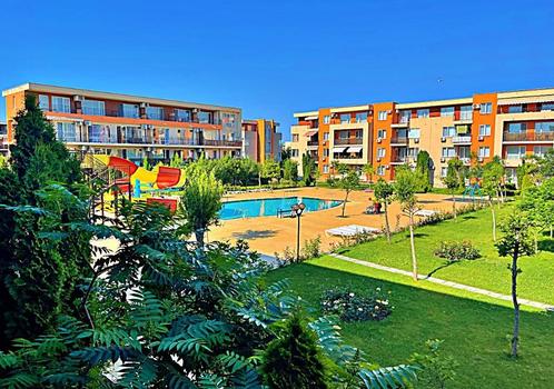 Studio met uitzicht op het zwembad | Orchid Fort Club, Immo, Buitenland, Overig Europa, Appartement, Dorp