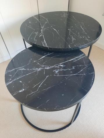 2 prachtige bijzettafels van 80 en 60 cm beschikbaar voor biedingen