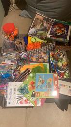 Knutsel-Crea materiaal: Lijmpistool en Schilderen, Ophalen of Verzenden, Zo goed als nieuw, Materiaal