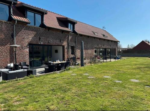 Groot licht huis van 325m2, Immo, Huizen en Appartementen te koop, Provincie Henegouwen, 1000 tot 1500 m², Overige soorten, C