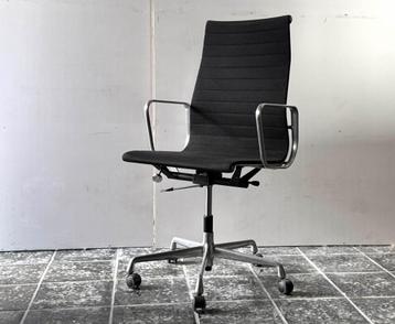 Vitra Eames EA 119 design bureaustoel ZGAN beschikbaar voor biedingen