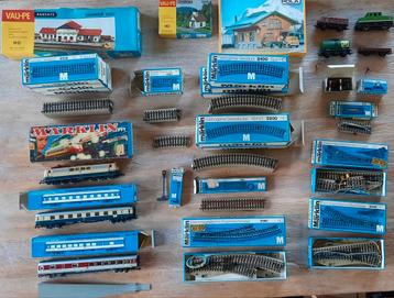 Complete set catalogi van MÄRKLIN locomotieven beschikbaar voor biedingen