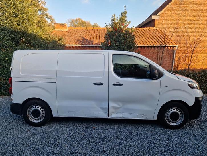 Opel vivaro 1.5 diesel 120pk bj 2022 116000km lichte schade, Auto's, Opel, Bedrijf, Vivaro, Bluetooth, Cruise Control, Regensensor