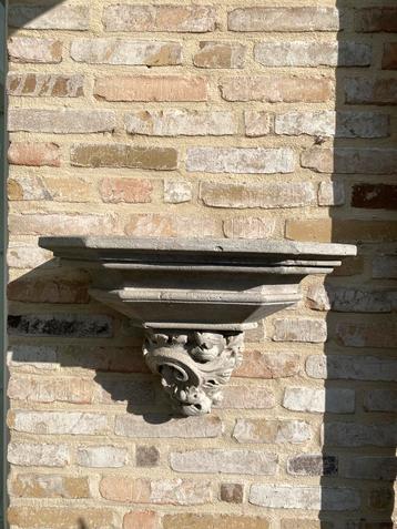 Tuinornament beschikbaar voor biedingen