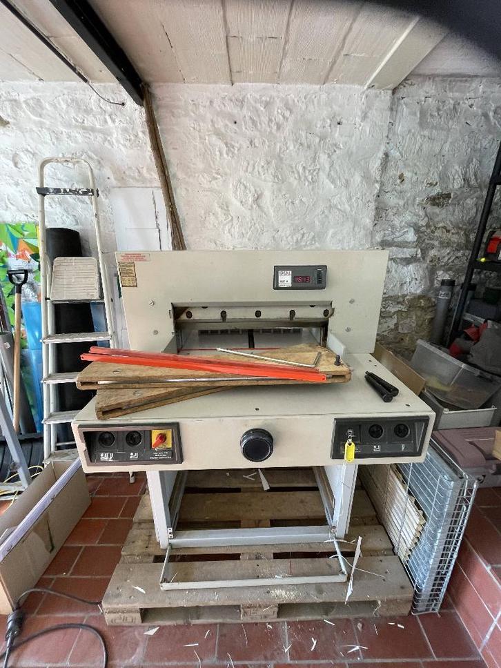 Rogneuse à papier IDEAL, Articles professionnels, Aménagement de Bureau & Magasin | Fournitures de bureau, Autres types, Utilisé