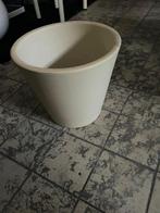 Mooie beige bloempot, Tuin en Terras, Bloempotten, 25 tot 40 cm, Steen, Rond, Ophalen of Verzenden
