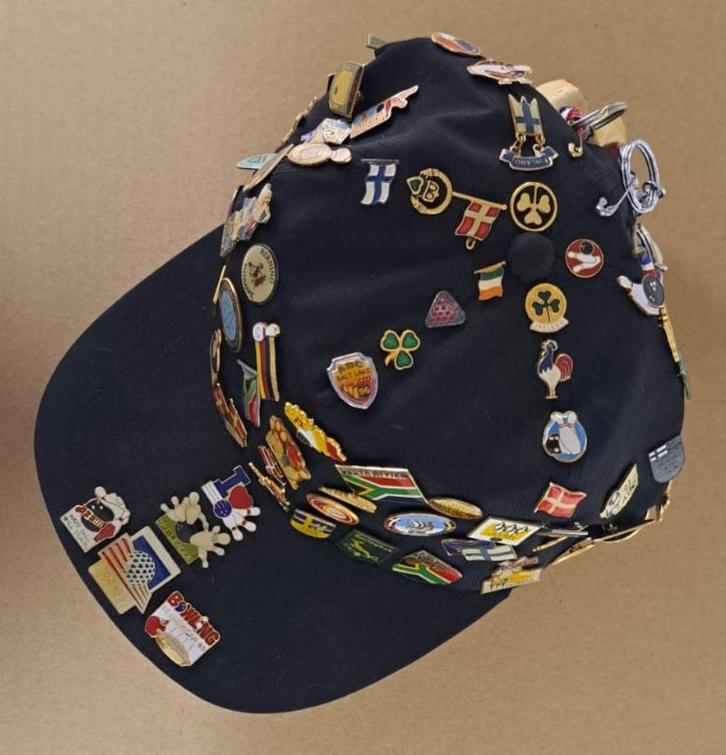 Partij diverse pins o.a. bowling enz, Verzamelen, Speldjes, Pins en Buttons, Nieuw, Speldje of Pin, Sport, Ophalen