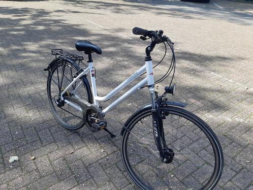 Damesfiets madeira ks, Fietsen en Brommers, Fietsen | Dames | Damesfietsen, Zo goed als nieuw, Ophalen